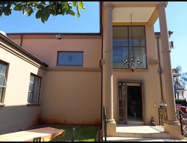 6 BEDROOM HOUSE FOR SALE IN KENSINGTON